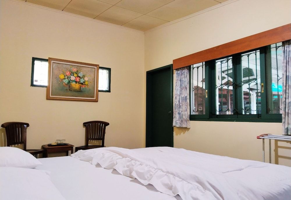 Hotel Grand Astoeti Standard Double Room 2