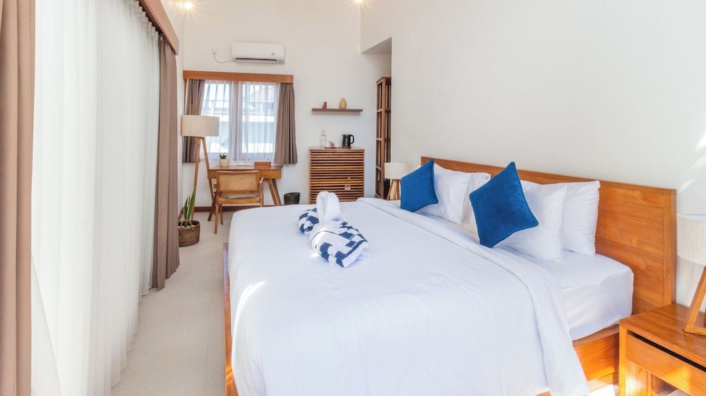 Comfort Bungalow, 1 King Bed, Garden View (Reefside)