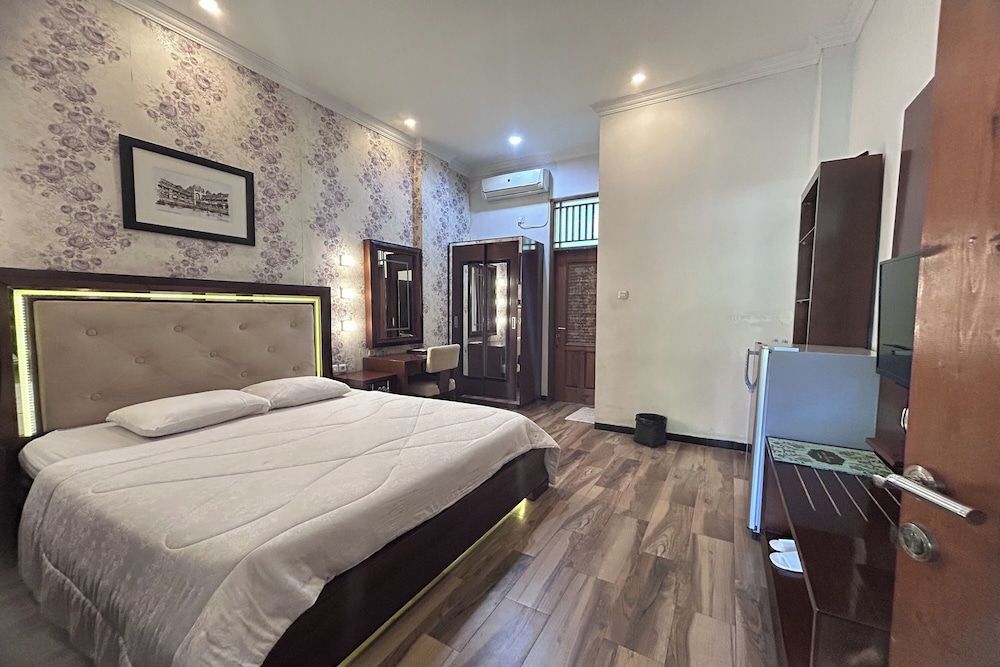 Niwa Canting By Zuzu Deluxe Room with Balcony
