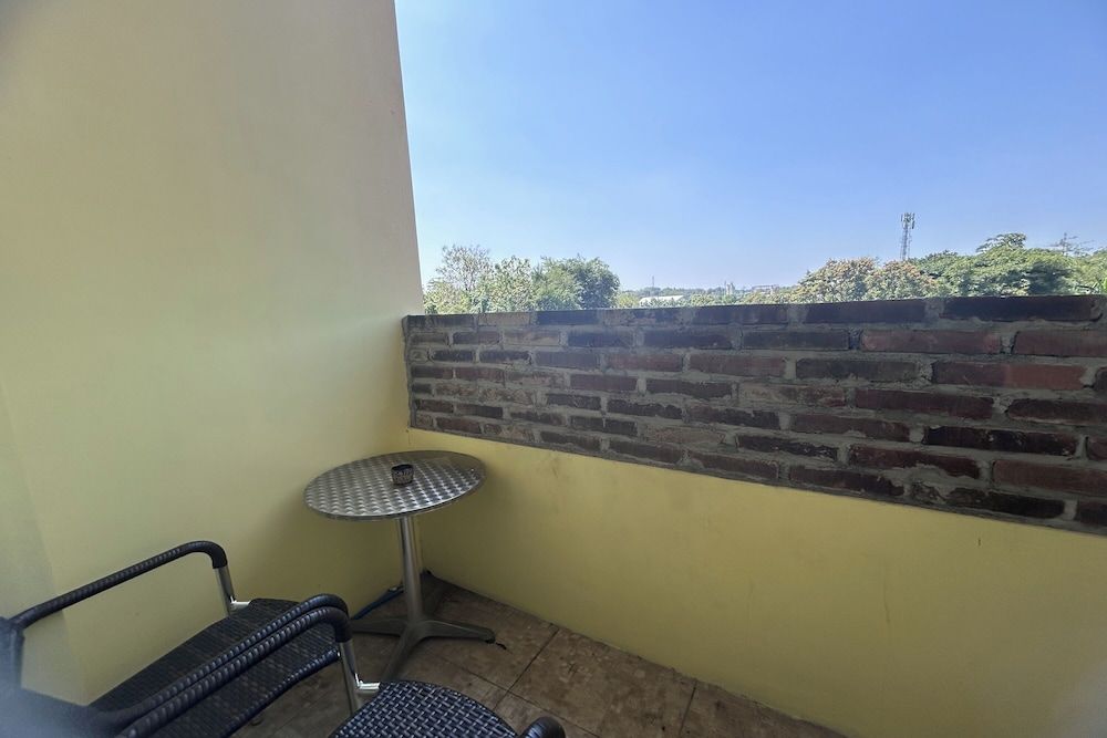 Niwa Canting By Zuzu Family Room with Balcony 5