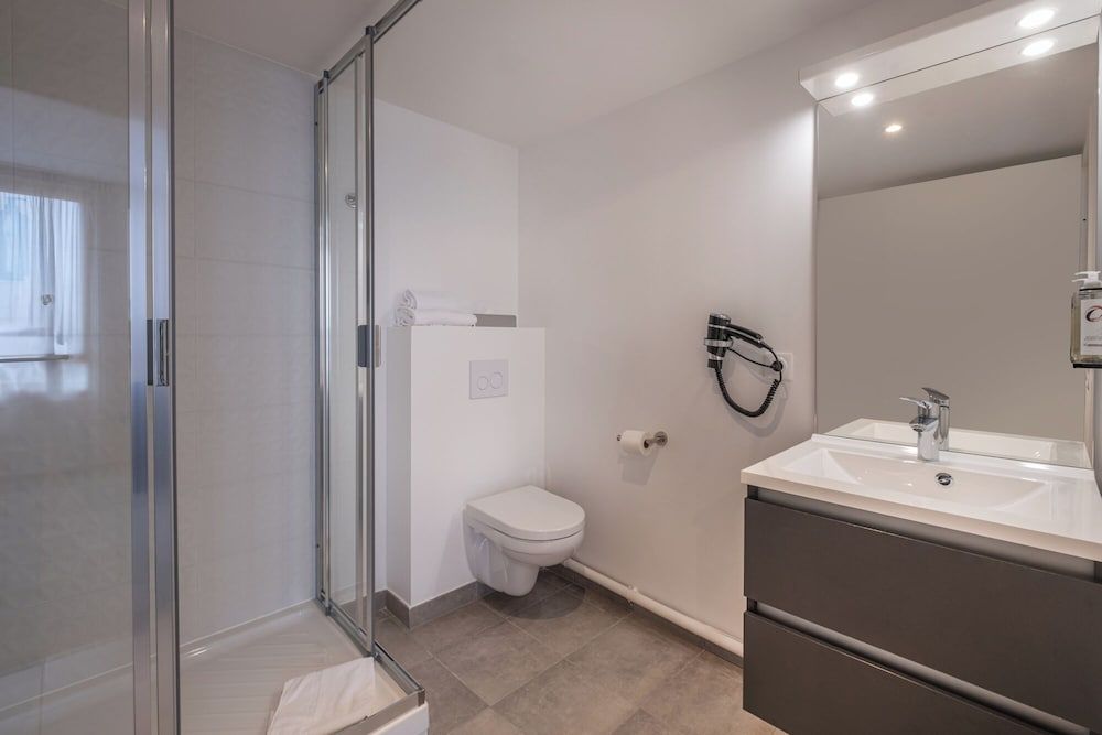 The Originals Residence, Paris Sud Villejuif Classic Studio, 2 Twin Beds 5