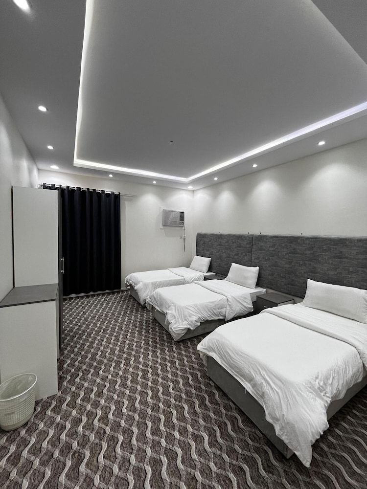 Luxury Suite, City View