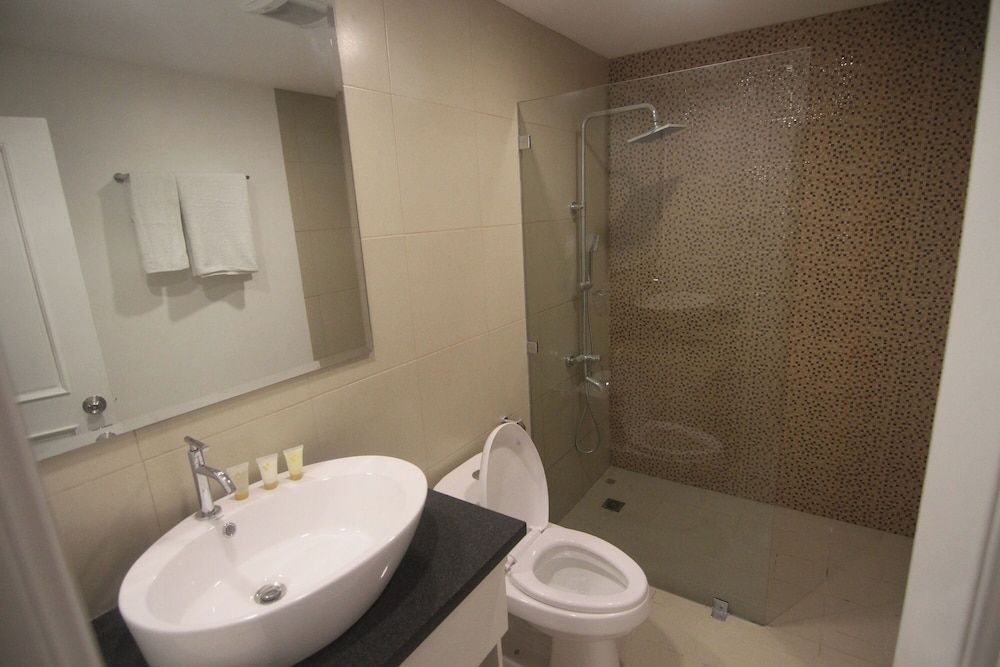 Bryan Condo Suites Makati near Airport Twin Room 11