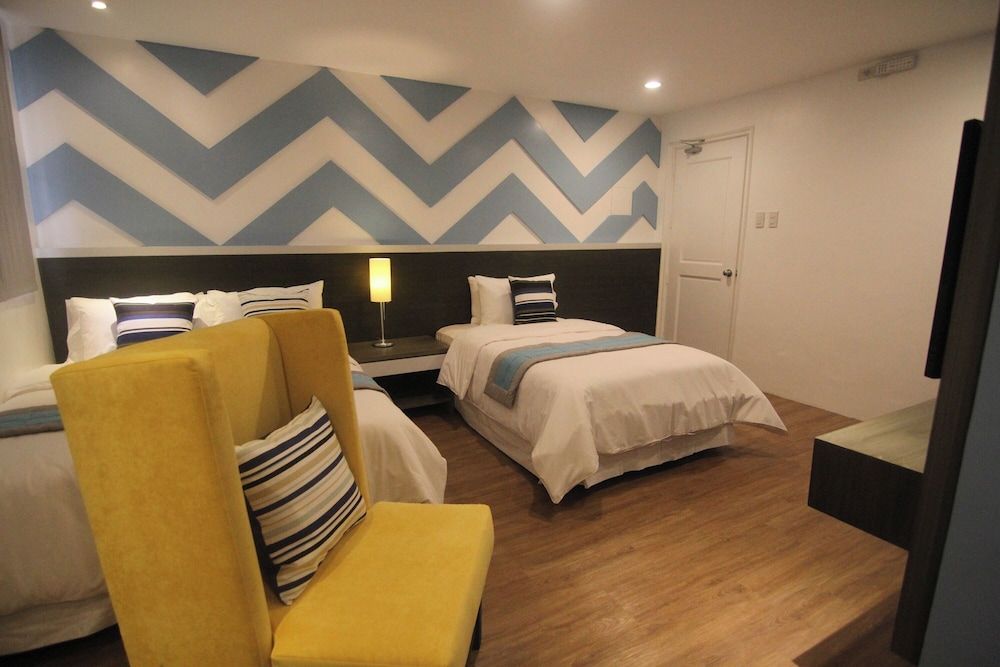 Bryan Condo Suites Makati near Airport Deluxe Triple Room