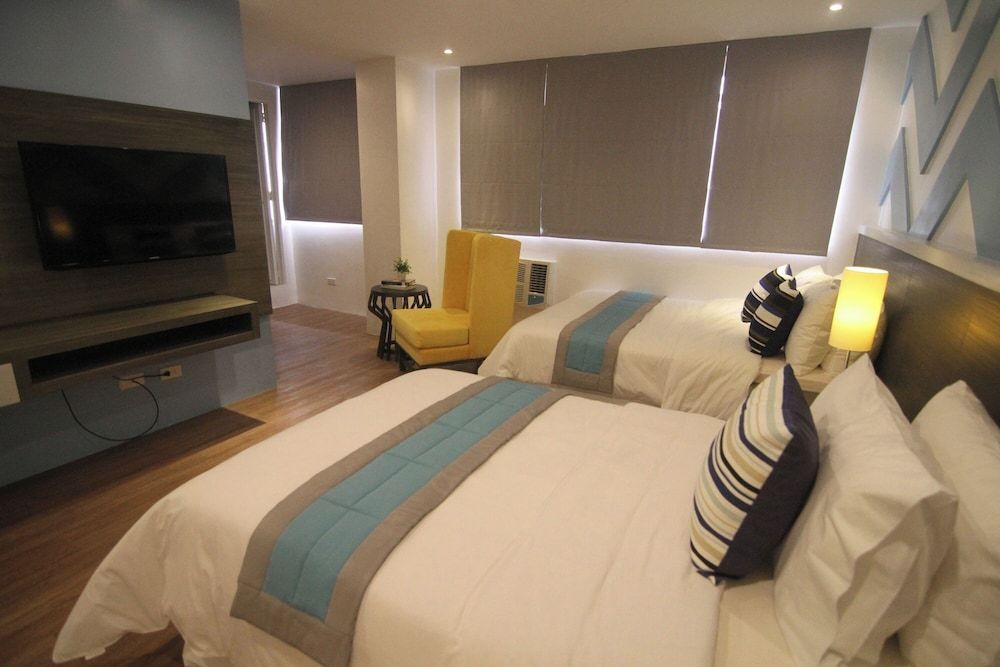 Bryan Condo Suites Makati near Airport Deluxe Triple Room 2