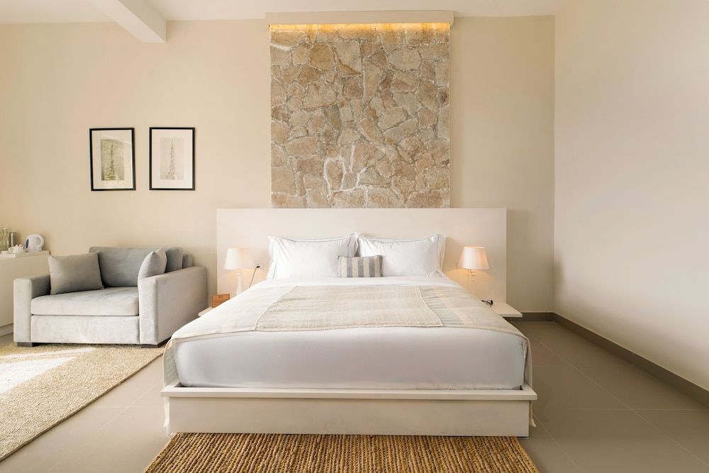 W15 Ambuluwawa Deluxe Double Room, Mountain View, Mountainside