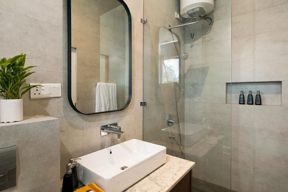 W15 Ambuluwawa Standard Double Room, Mountain View, Mountainside 5