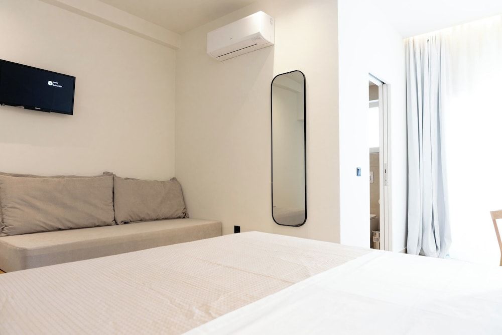 Celestial by Mike Deluxe Triple Room, Balcony, Sea View 8