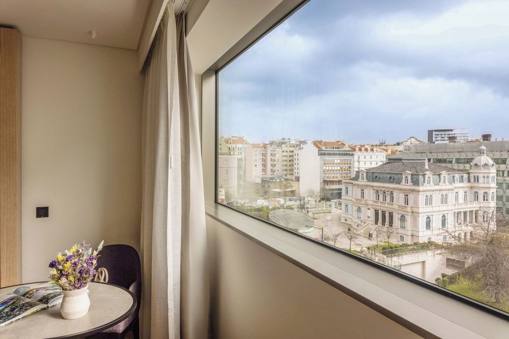 ME Lisbon by Meliá Superior Room (ME | Palace View) 3