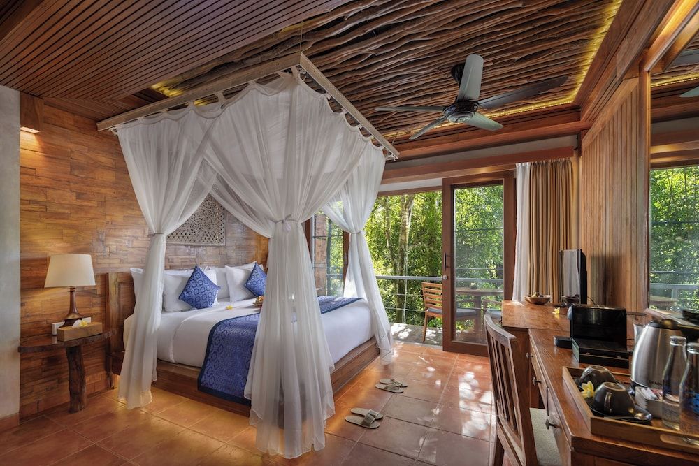 Jungle Suite with Free Mini Bar
