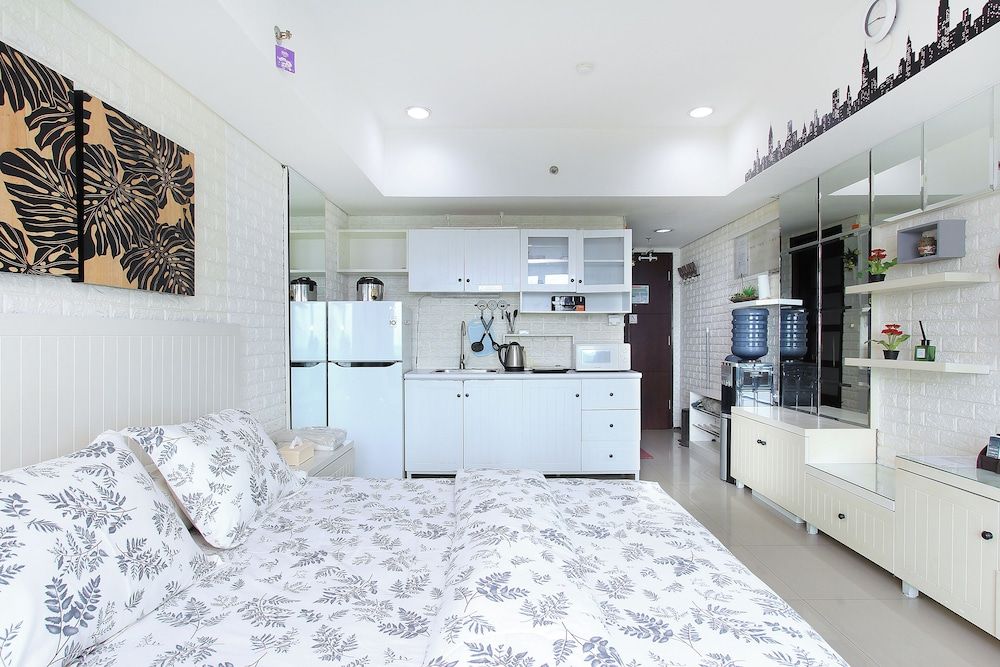 Deluxe Studio, City View