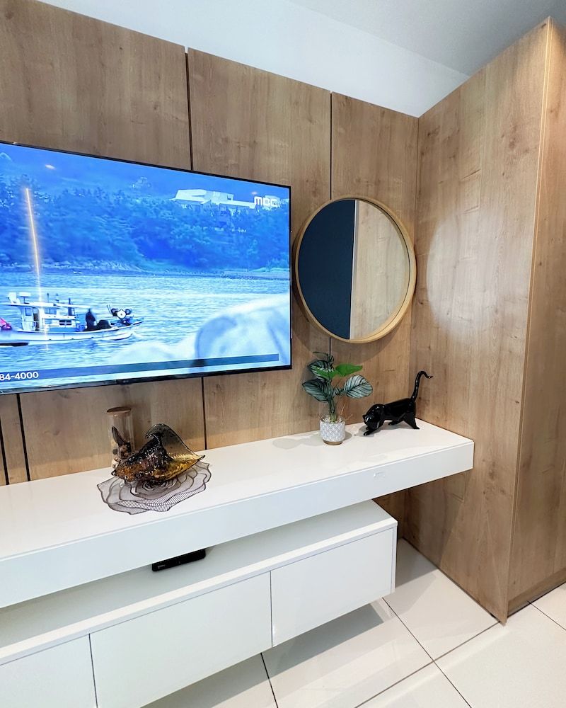 Embassy Gardens Luxury Studio 10