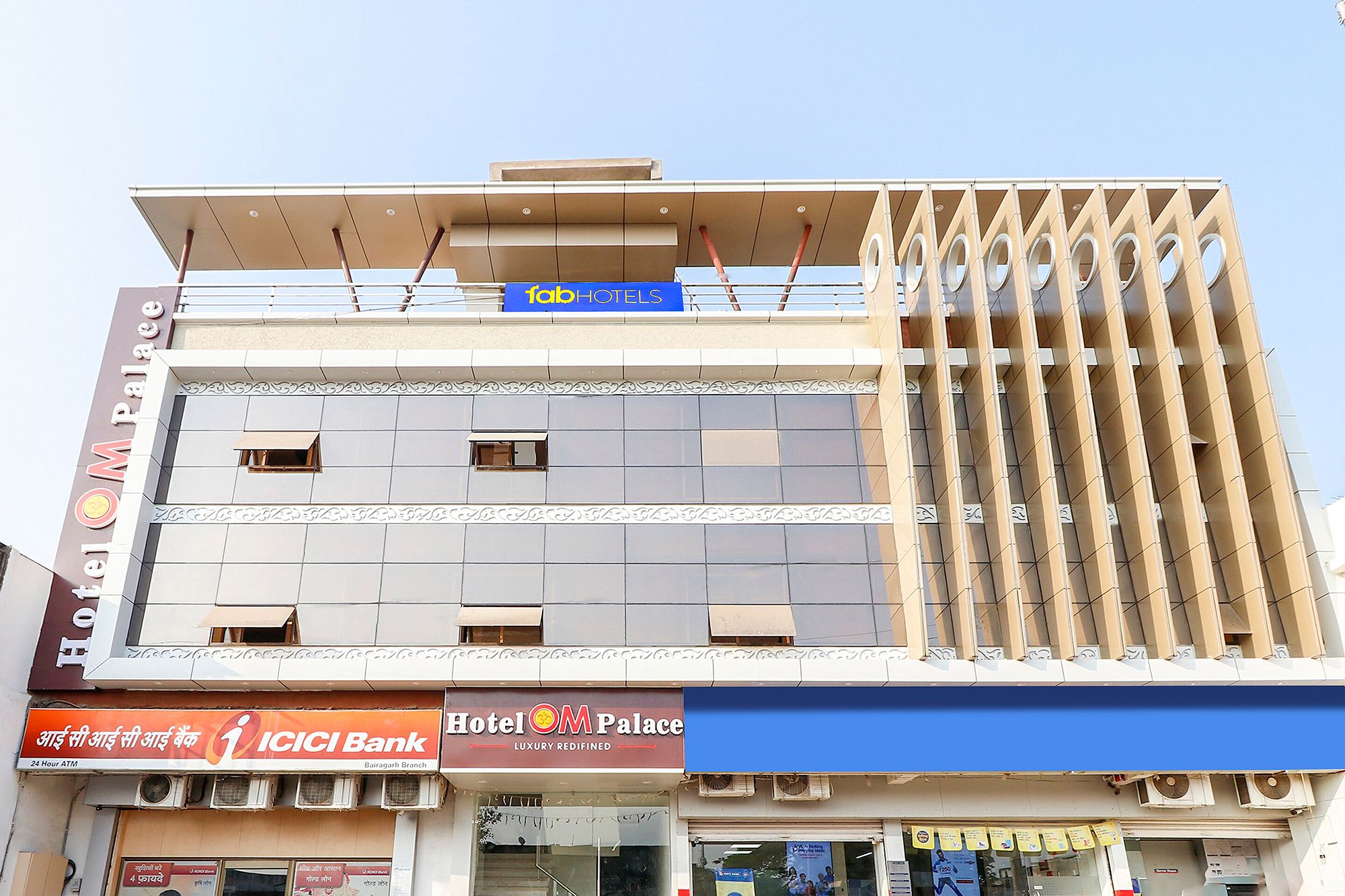 FabHotel Prime Om Palace