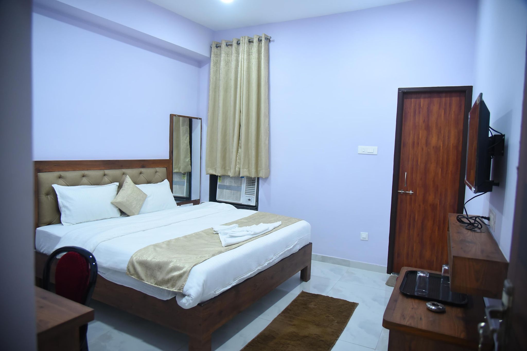 Hotel Siddharth Inn, Raipur Junction. Delux AC 8