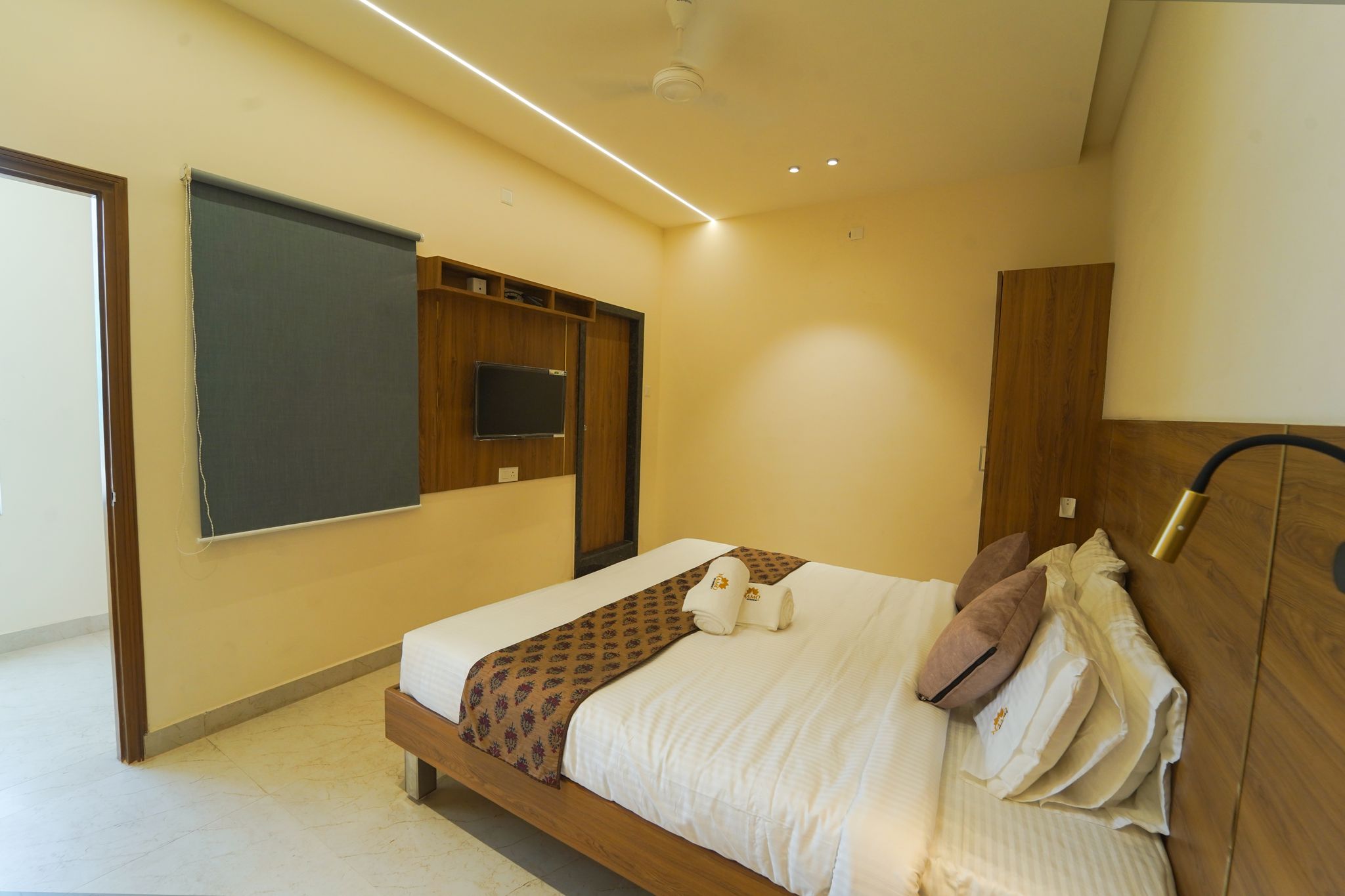 Balcony Room