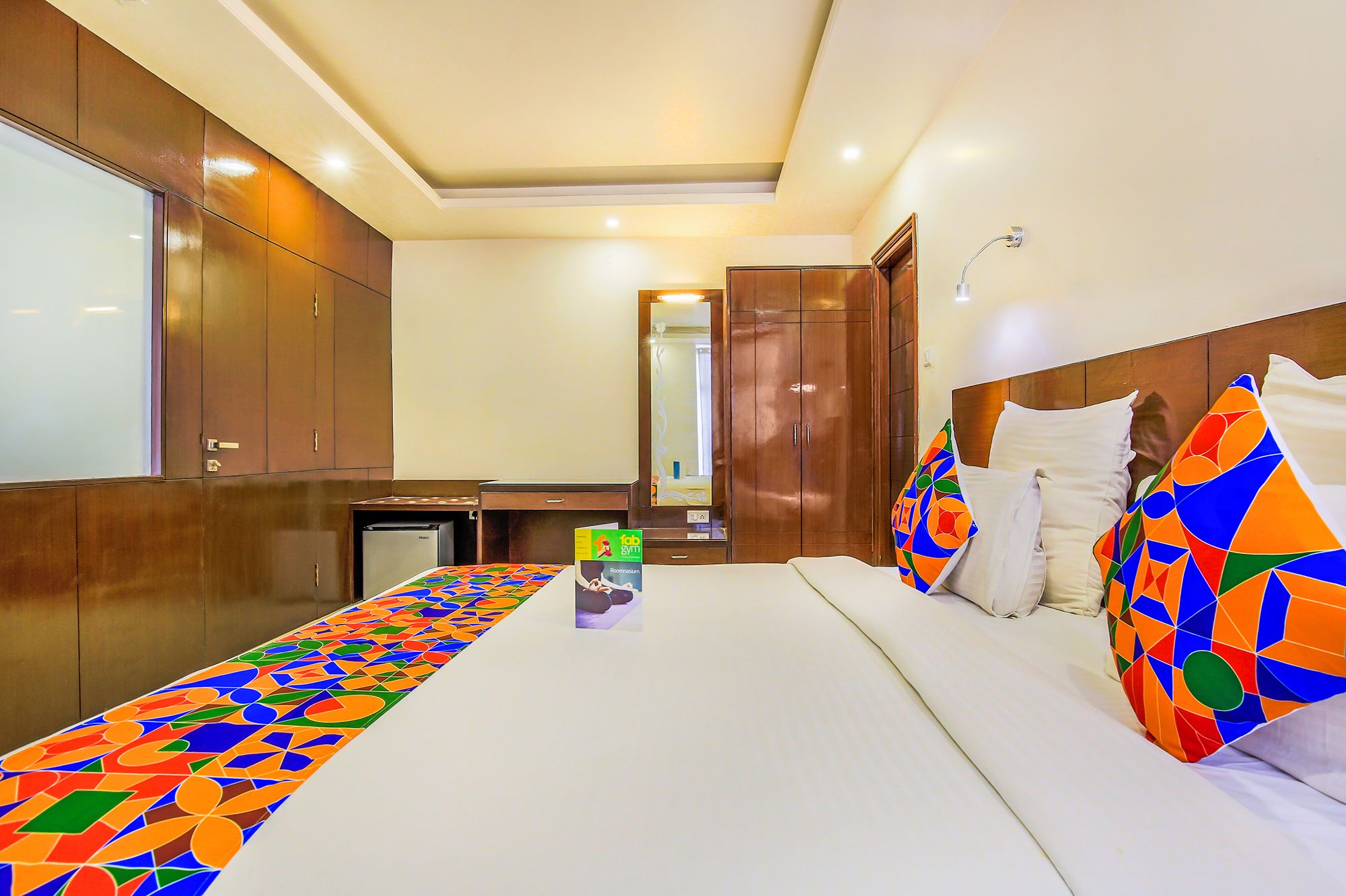 FabHotel Tipsyy Inn Suites Deluxe Room 3