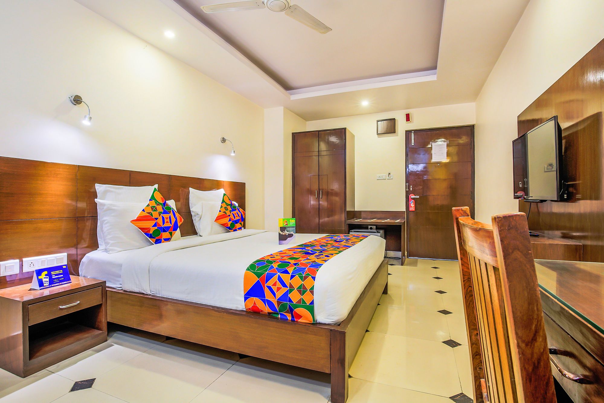 FabHotel Tipsyy Inn Suites Deluxe Room