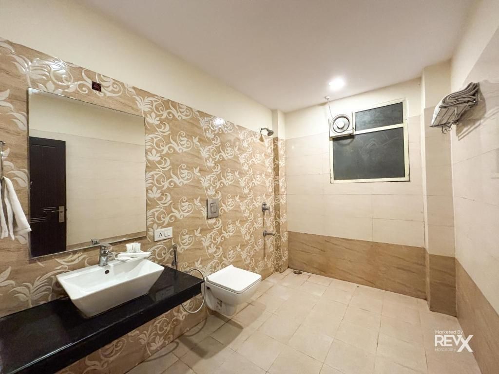 Hotel City Heritage  Triple Room 4