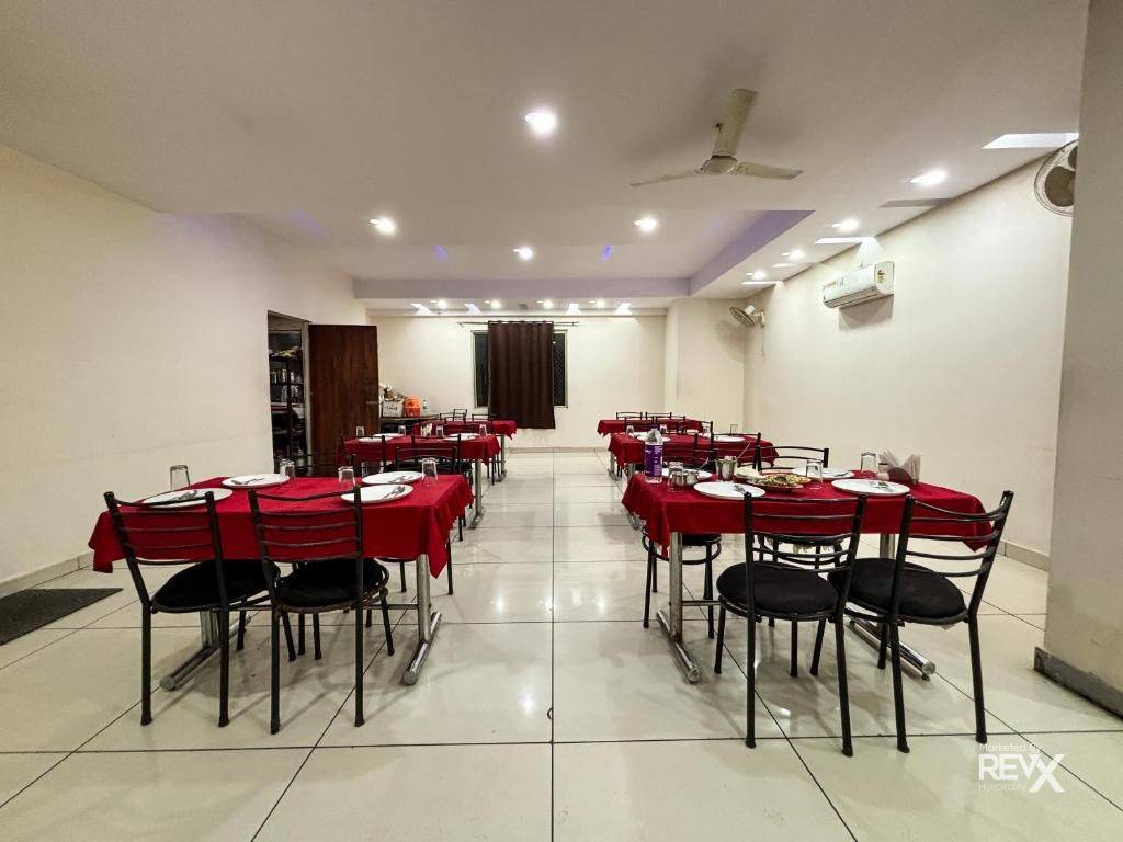 Food & Dining