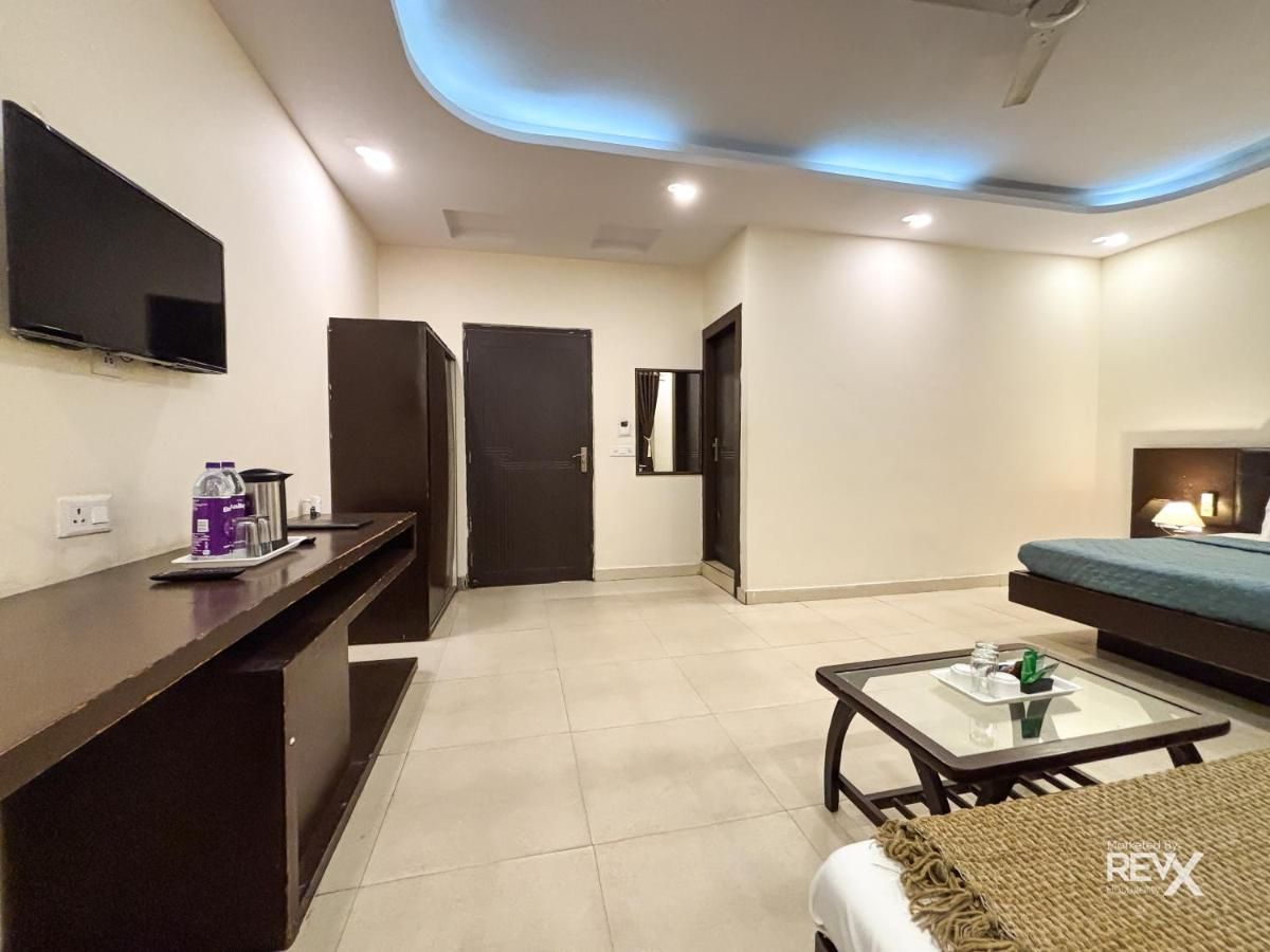 Hotel City Heritage  Triple Room 2