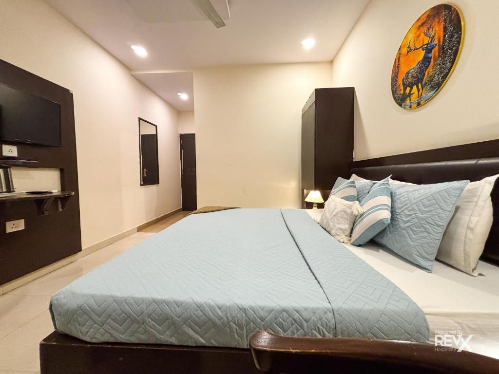 Hotel City Heritage  Deluxe Room 4