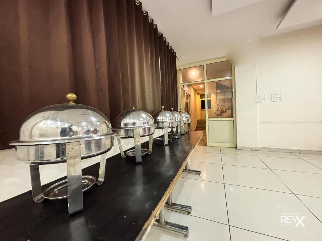 Food & Dining
