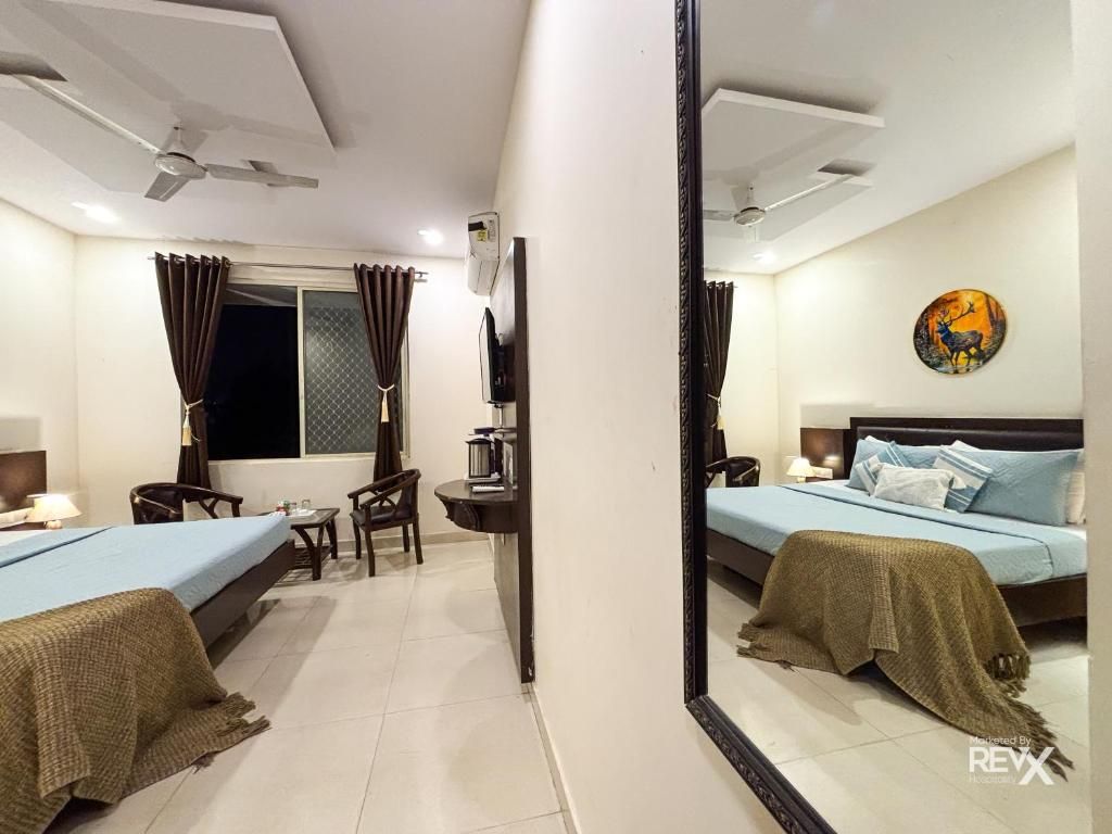 Hotel City Heritage  Deluxe Room 8