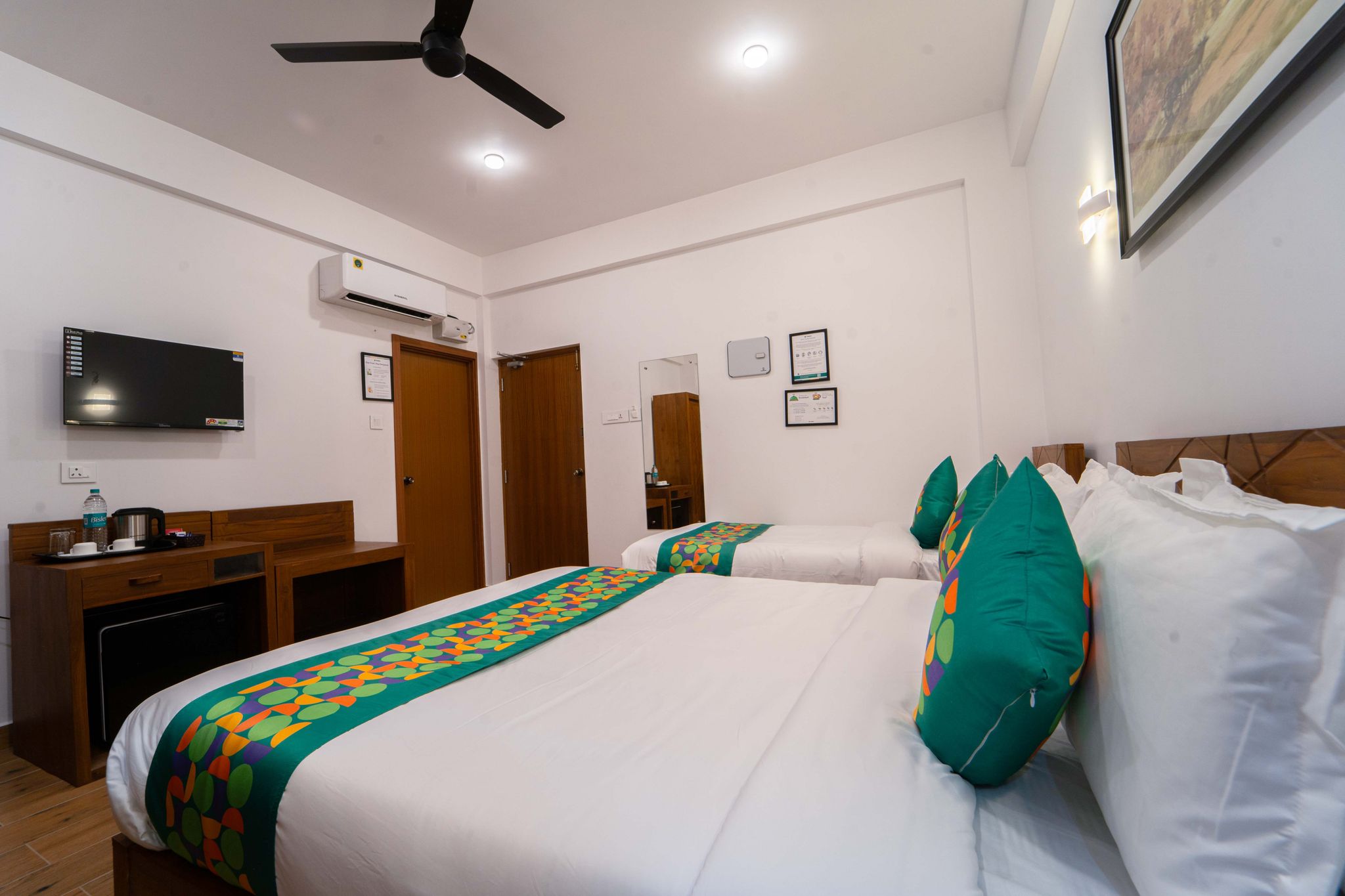 Treebo West Fort Divine	 Deluxe Room 9