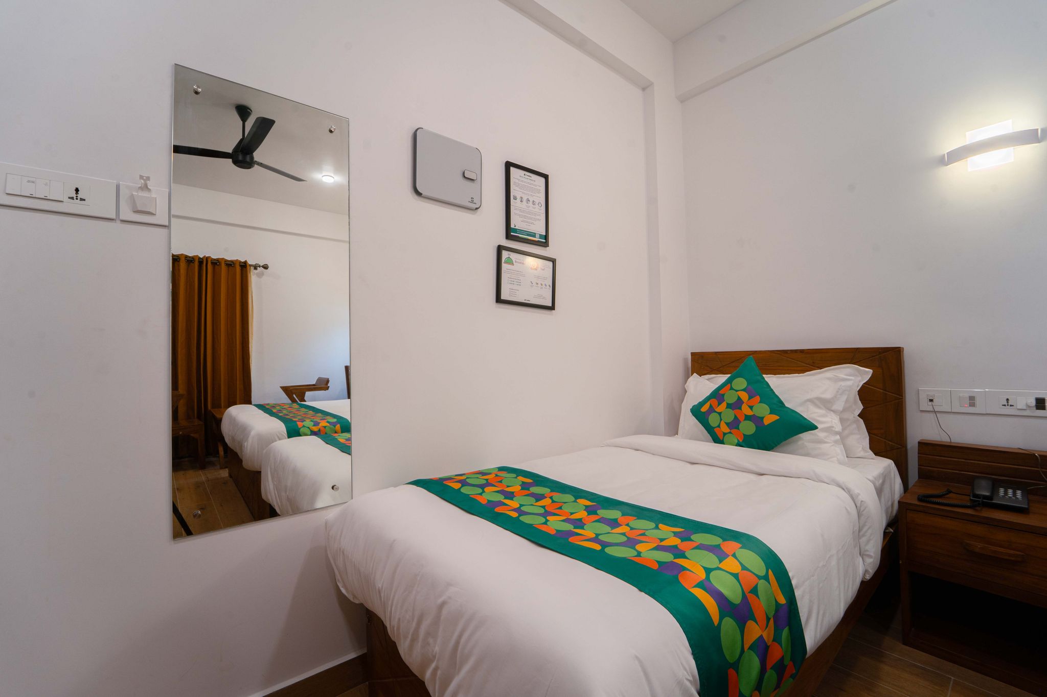 Treebo West Fort Divine	 Deluxe Room 2