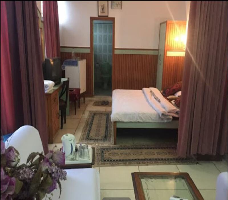 Hotel Abhinandan Suite Room 2