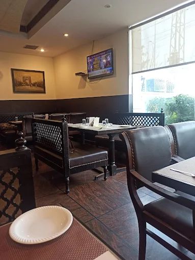 Food & Dining