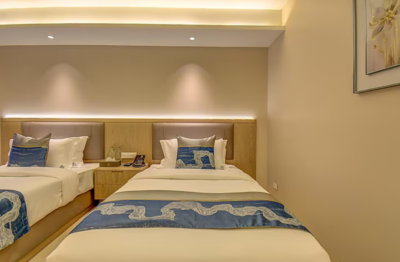 The SSK SOLITAIRE Boutique Hotel & SPA Premium Twin Room