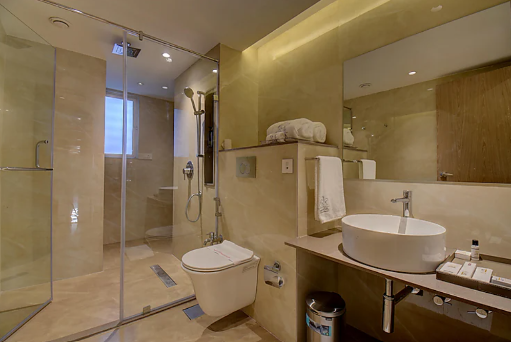 The SSK SOLITAIRE Boutique Hotel & SPA Premium Twin Room 8