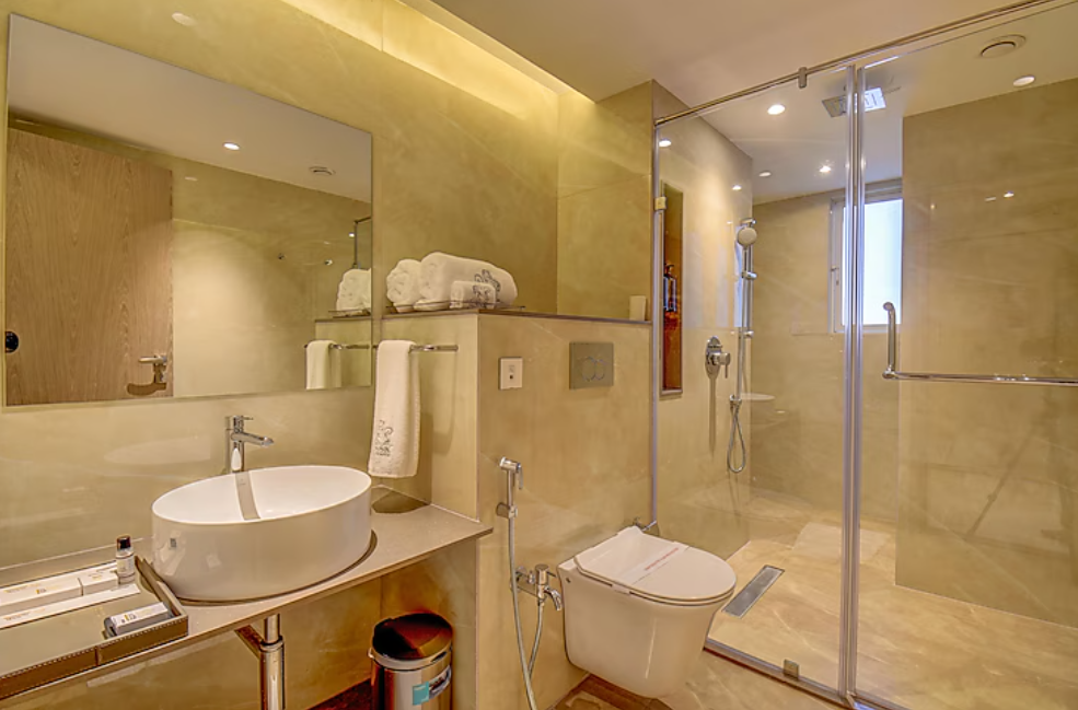 The SSK SOLITAIRE Boutique Hotel & SPA Premium Twin Room 9