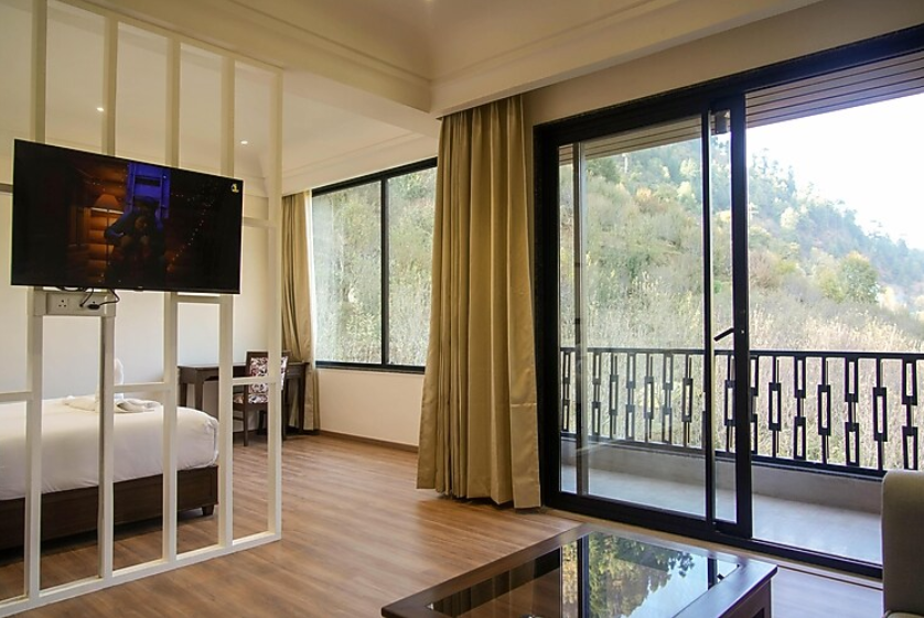 Luxury Himalayan View (With Balcony)
