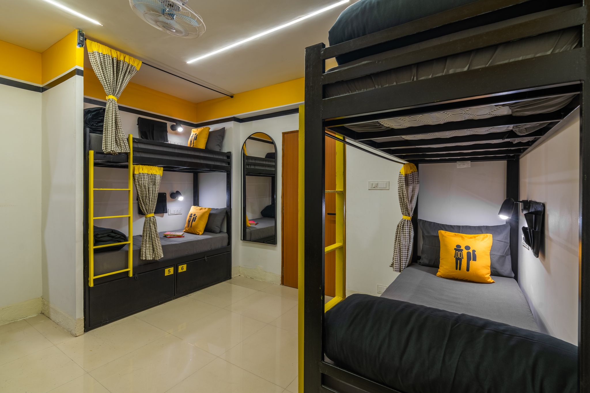 Bed in 6 Bed Mixed Dormitory - External Shared Washroom