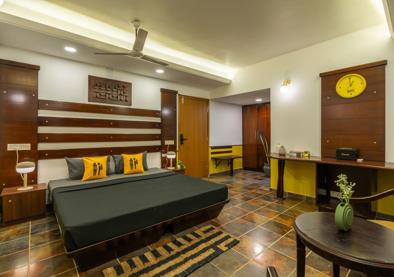 The Hosteller Fort Kochi, Ocean Edge Deluxe Double Room 2