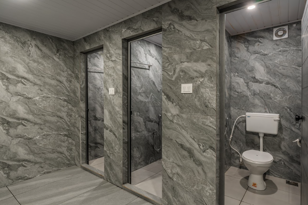 Bed in 6 Bed Mixed Dormitory - External Shared Washroom