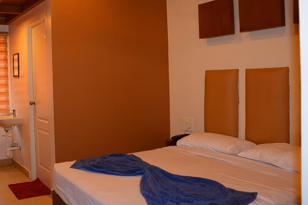 Deluxe AC (4 Occupancy)