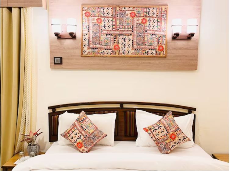 Hotel Palampur life Deluxe Room 3