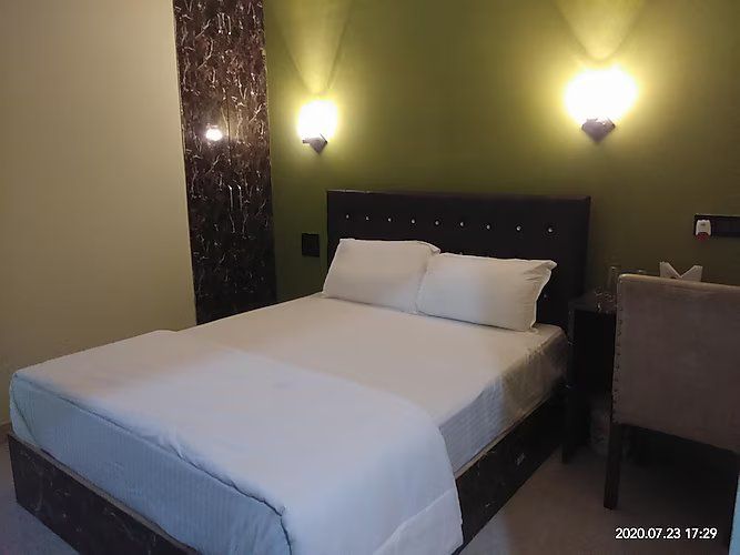 Pecan Hotel & Restaurant Standard Deluxe Room