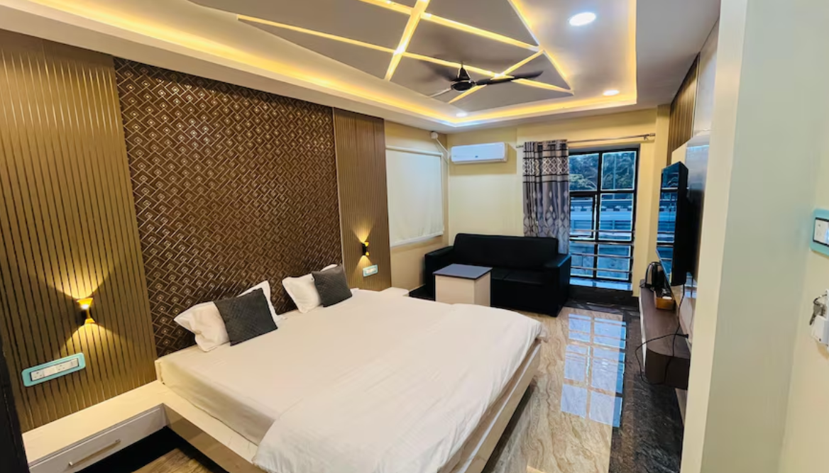 Hotel Lavasa Suite Room