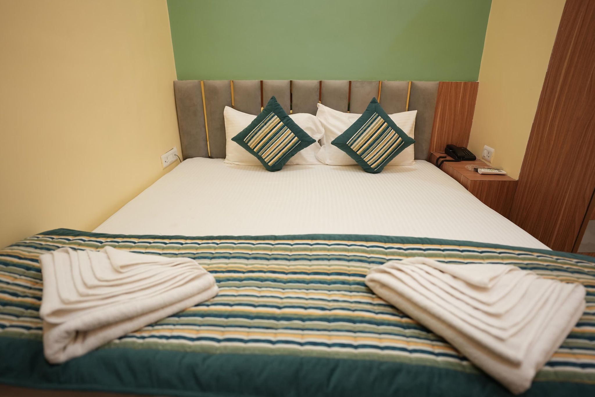 Hotel Heaven Heritage Deluxe Double Bed 2