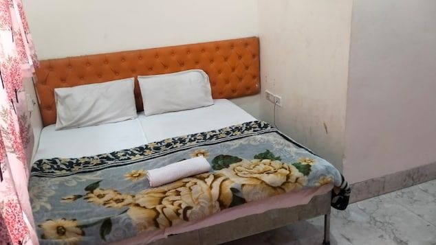 Hotel Ram Palace @ Karol Bagh Deluxe room 6