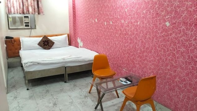 Hotel Ram Palace @ Karol Bagh Deluxe room 3