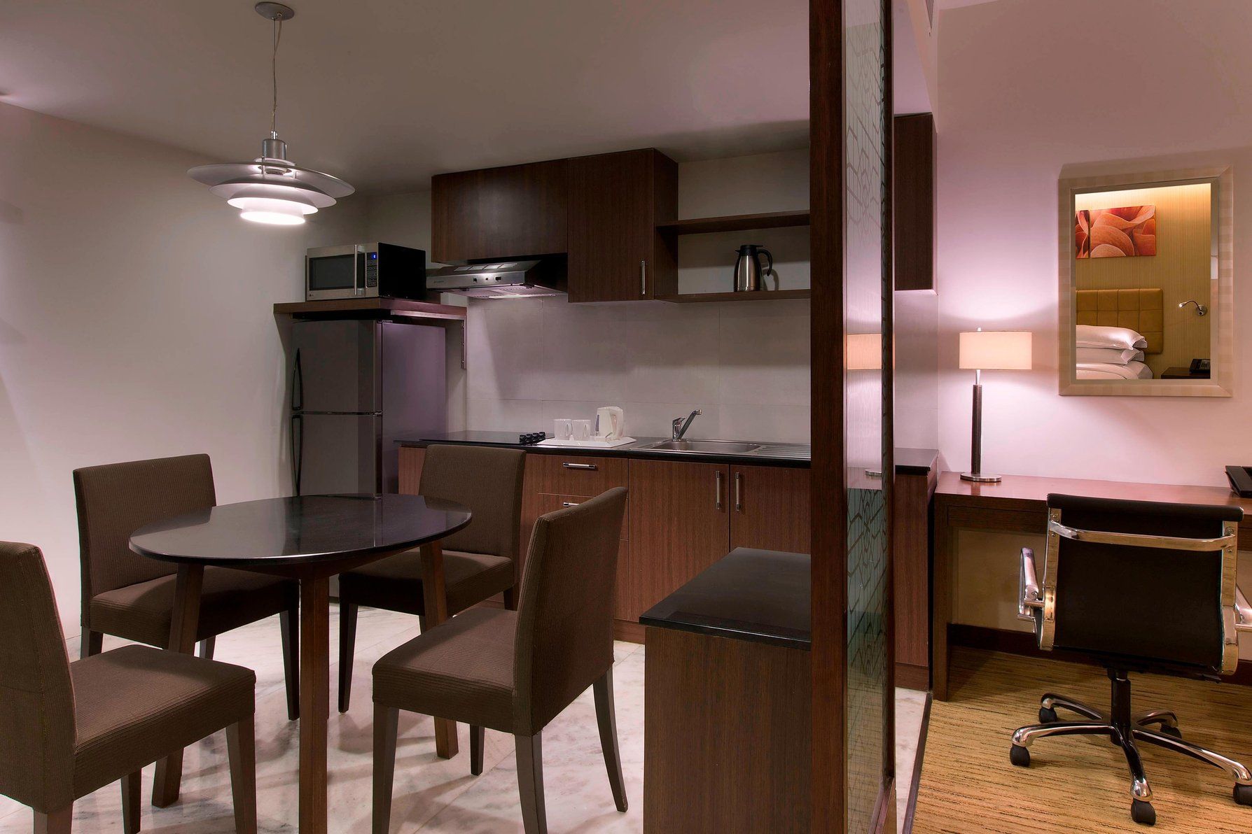 Four Points by Sheraton Hotel & Serviced Apartments, Pune 750 sqft, Club lounge access, 1 Bedroom Apartment, 1 King 3