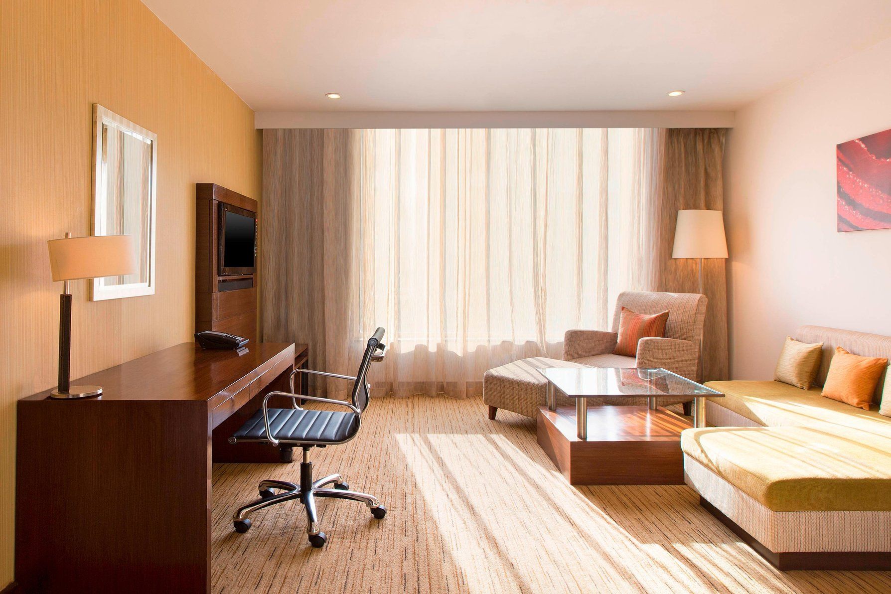 Four Points by Sheraton Hotel & Serviced Apartments, Pune Club lounge access, 1 Bedroom Executive Suite, 1 King 4