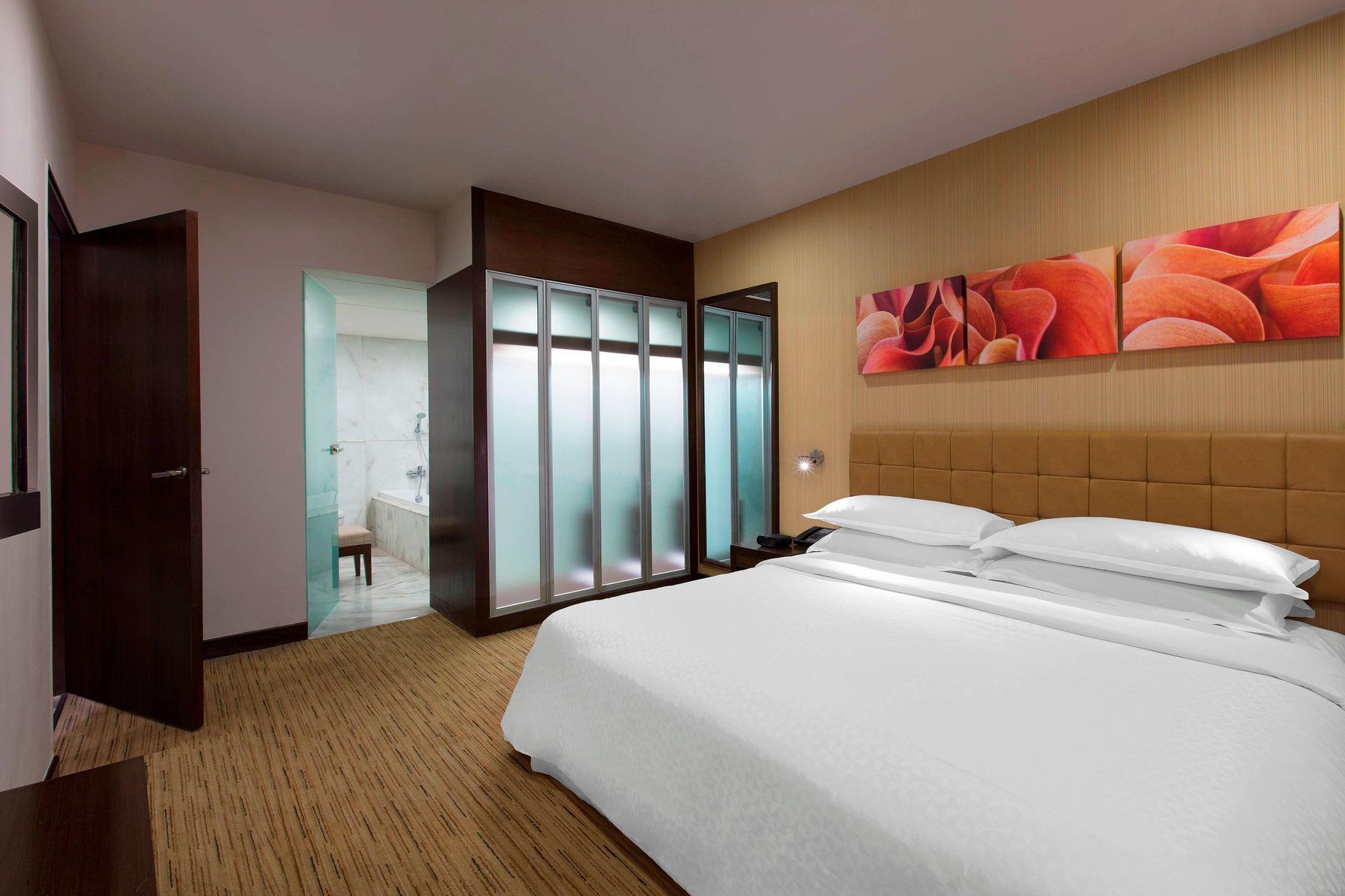 Four Points by Sheraton Hotel & Serviced Apartments, Pune Club lounge access, 1 Bedroom Executive Suite, 1 King