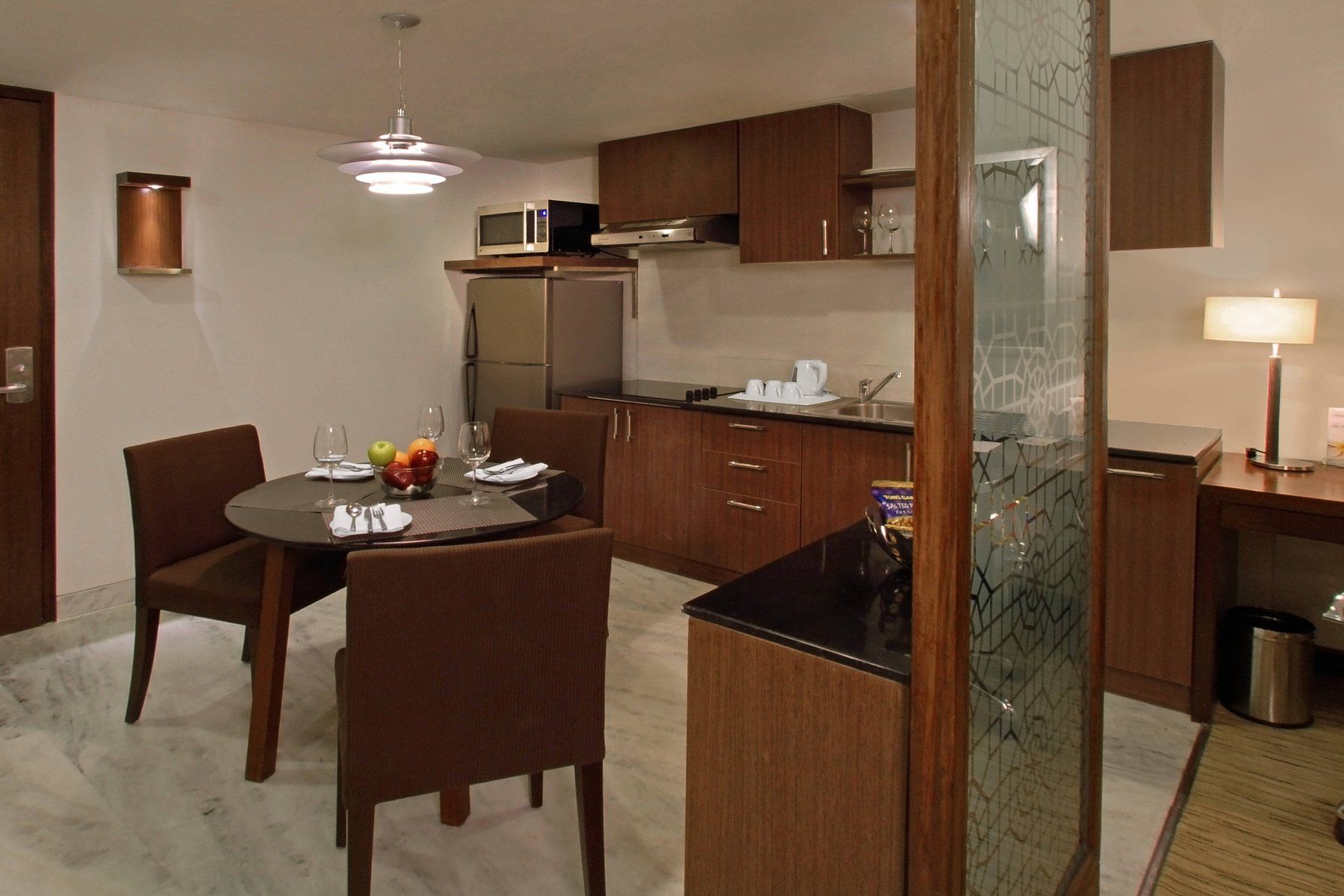 Four Points by Sheraton Hotel & Serviced Apartments, Pune 750 sqft, Club lounge access, 1 Bedroom Apartment, 1 King 4