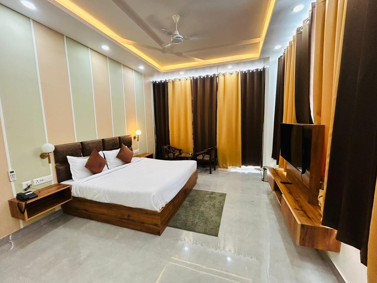 Superior Room with View